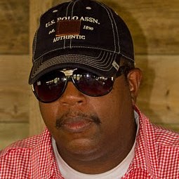 Robert Farrar Photo 35