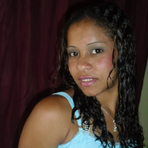 Janice Gomes Photo 20