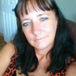 Angela Carson Photo 37