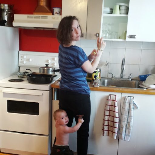 Laura Kneale Photo 5