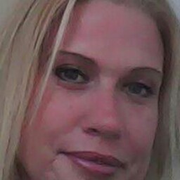 Michele Roman Photo 12