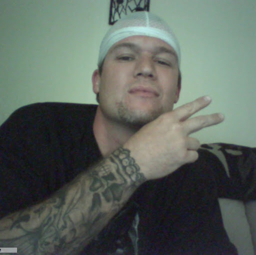 Travis Foster Photo 33