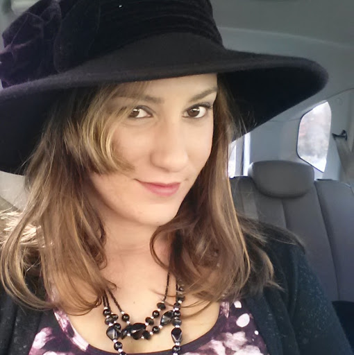 Liz Cardona Photo 9