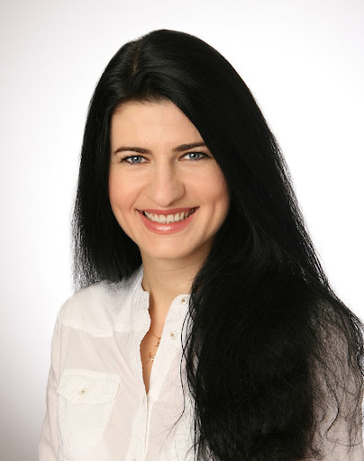 Anna Schwarz Photo 38