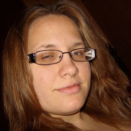 Samantha Smith Photo 24