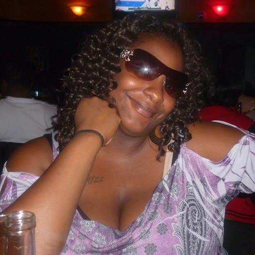 Renee Everett Photo 15