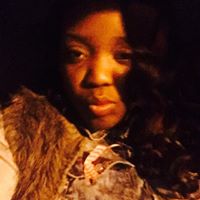 Stephanie Hilliard Photo 27