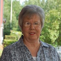 Geraldine Roberts Photo 34