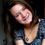 Alice Hooper Photo 3