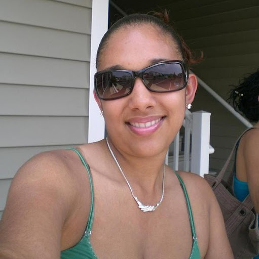 Vivian Thompson Photo 33