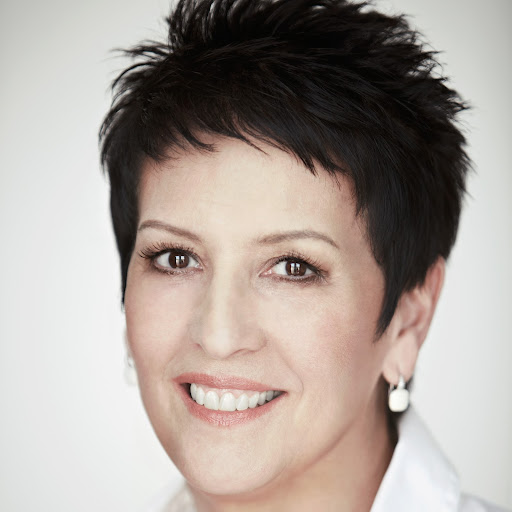 Linda Locke Photo 32