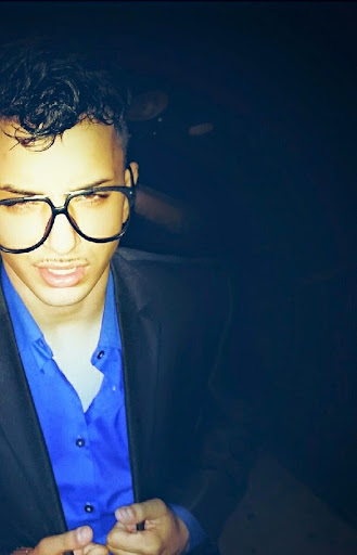 Omar Latif Photo 19