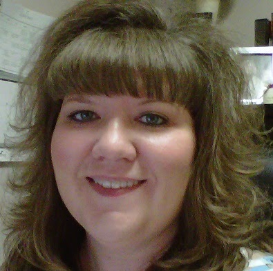 Amy Larsen Photo 30