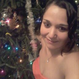 Laura Teran Photo 15