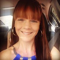 Julia Reynolds Photo 29
