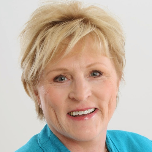 Laurie Turner Photo 25