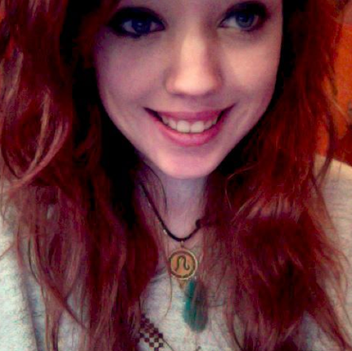 Amanda Elliott Photo 13