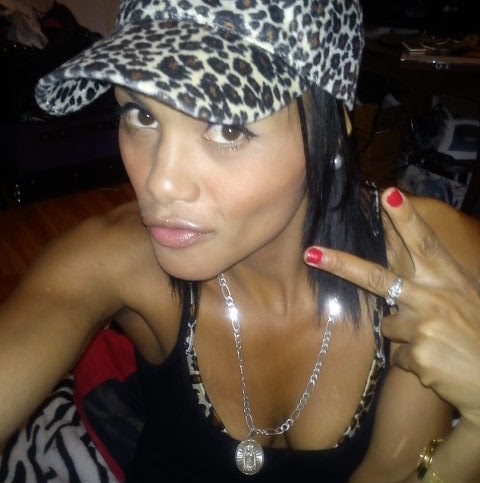 Claudia Santos Photo 5