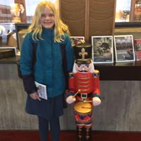 Sara Rowe Photo 45