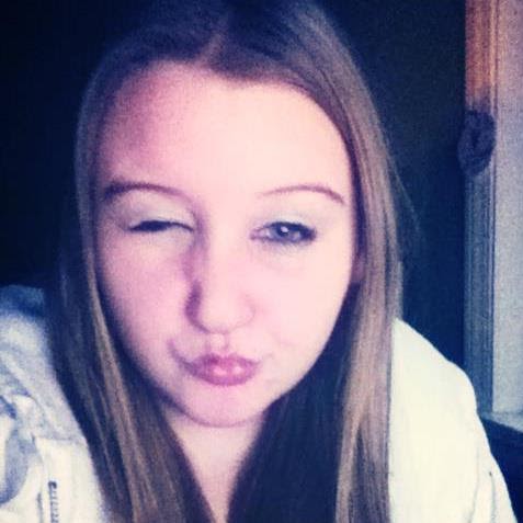 Emily Bruner Photo 24