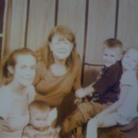 Renee Guthrie Photo 20
