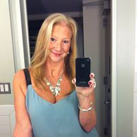 Susan Riley Photo 37