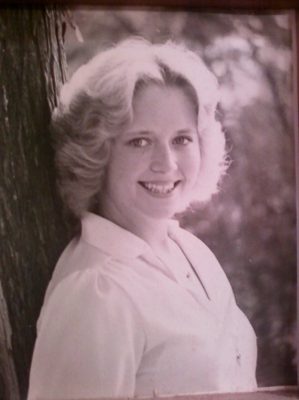 Liz Moore Photo 27