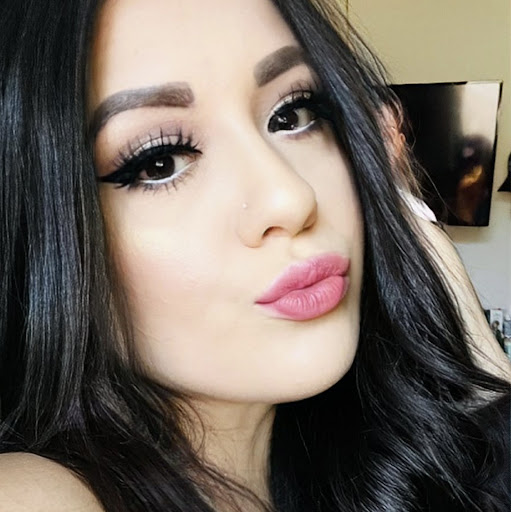 Anna Bernal Photo 10