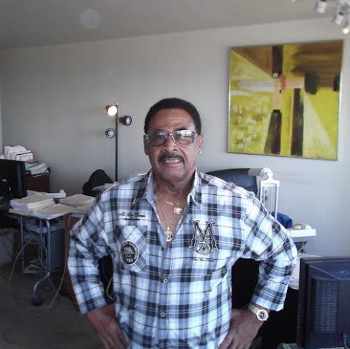 Ronald Thomas Photo 25