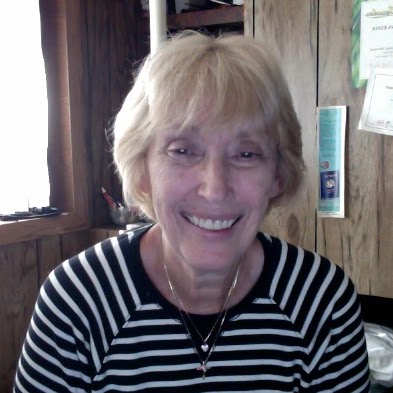 Daisy Brown Photo 13