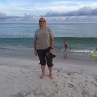 Kim Hebert Photo 27