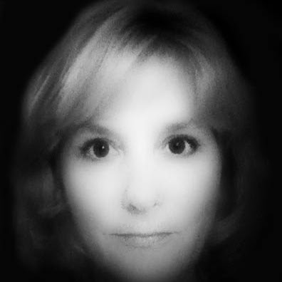 Laura Mcmillan Photo 31