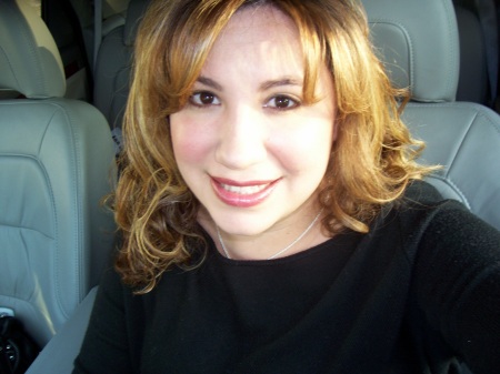 Suzanne Silva Photo 24