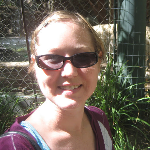 Angela Malone Photo 15