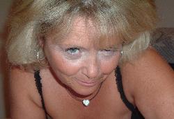 Debbie James Photo 26