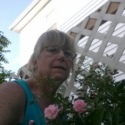 Debra Oliver Photo 36