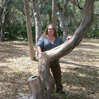 Elizabeth Hendricks Photo 15