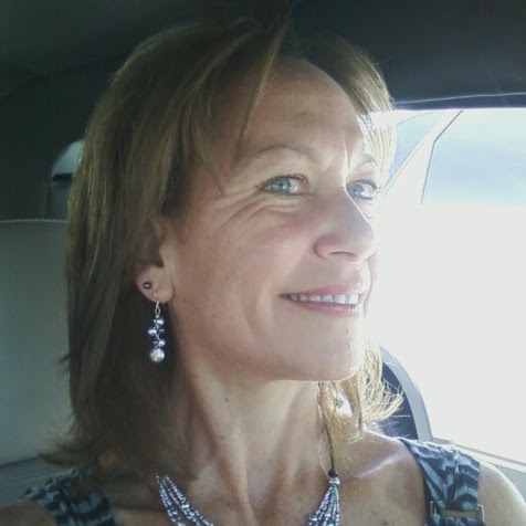 Kathleen Lloyd Photo 32