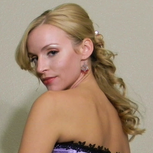Elizabeth Weaver Photo 28