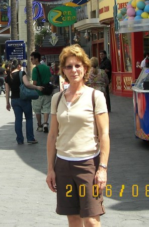 Laura Harris Photo 47