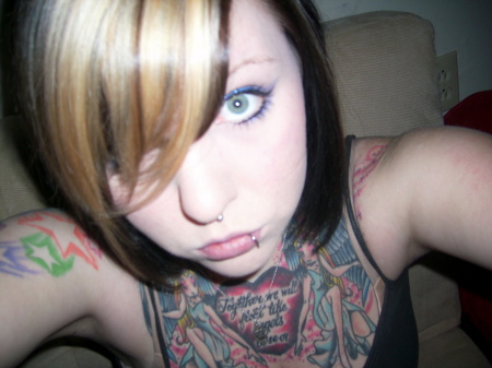 Erin Johnson Photo 23