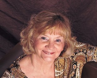 Ann Williams Photo 21