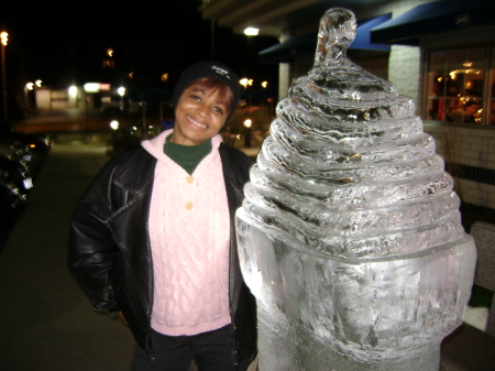 Helen Williams Photo 16