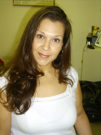 Anna Uresti Photo 5