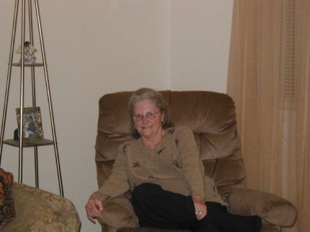 Frances Ward Photo 33
