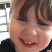 Sarah Messenger Photo 13