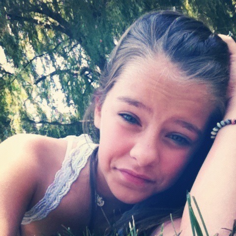 Emma Sharpe Photo 10