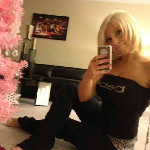 Sara Ashley Photo 28
