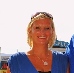 Amy Vaughn Photo 36