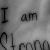 Laura Dillon Photo 38